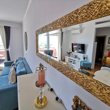 Lara Apartment Макарска Екстериор снимка