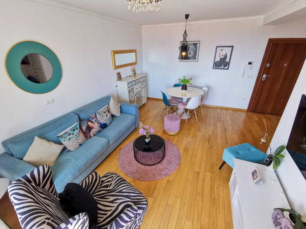 Lara Apartment Макарска Екстериор снимка